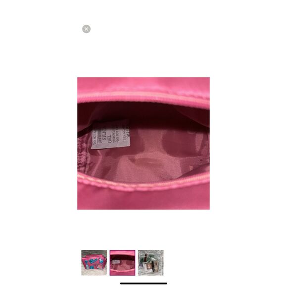 Clinique Travel Cosmetics bag with travel size skincare - Picture 4 of 5